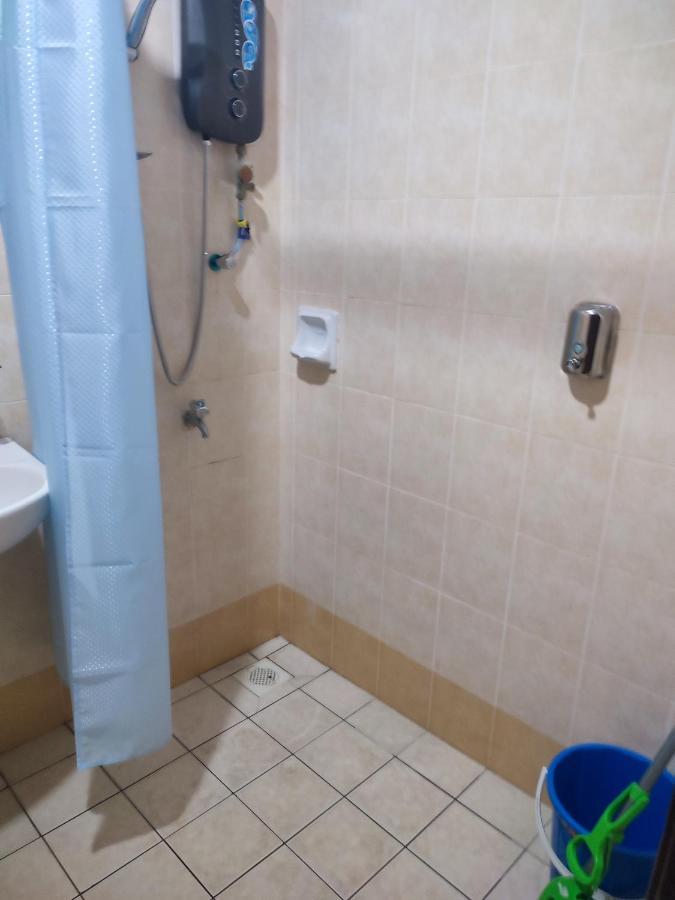 Sofea Inn Bukit Merah - Suria A7733 Kampong Selemat Exterior photo