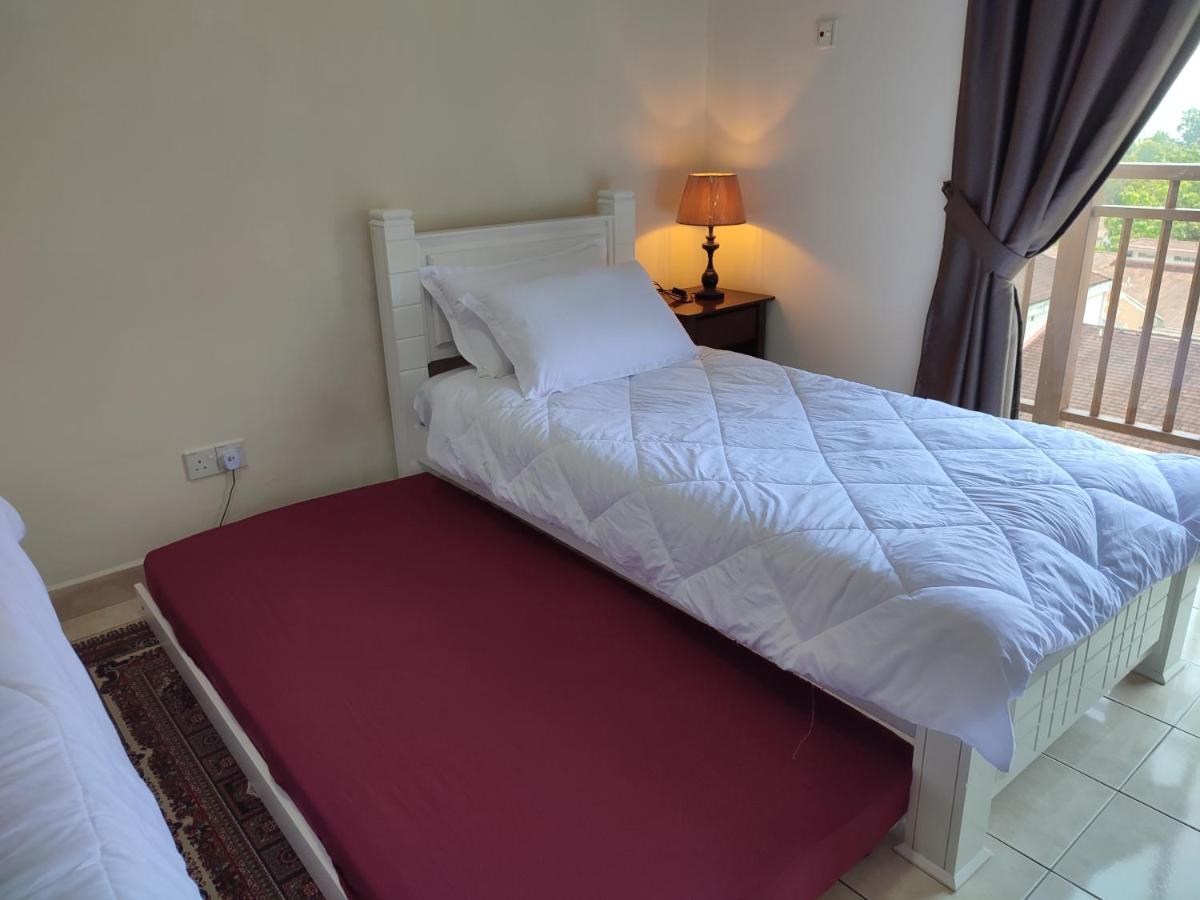 Sofea Inn Bukit Merah - Suria A7733 Kampong Selemat Exterior photo