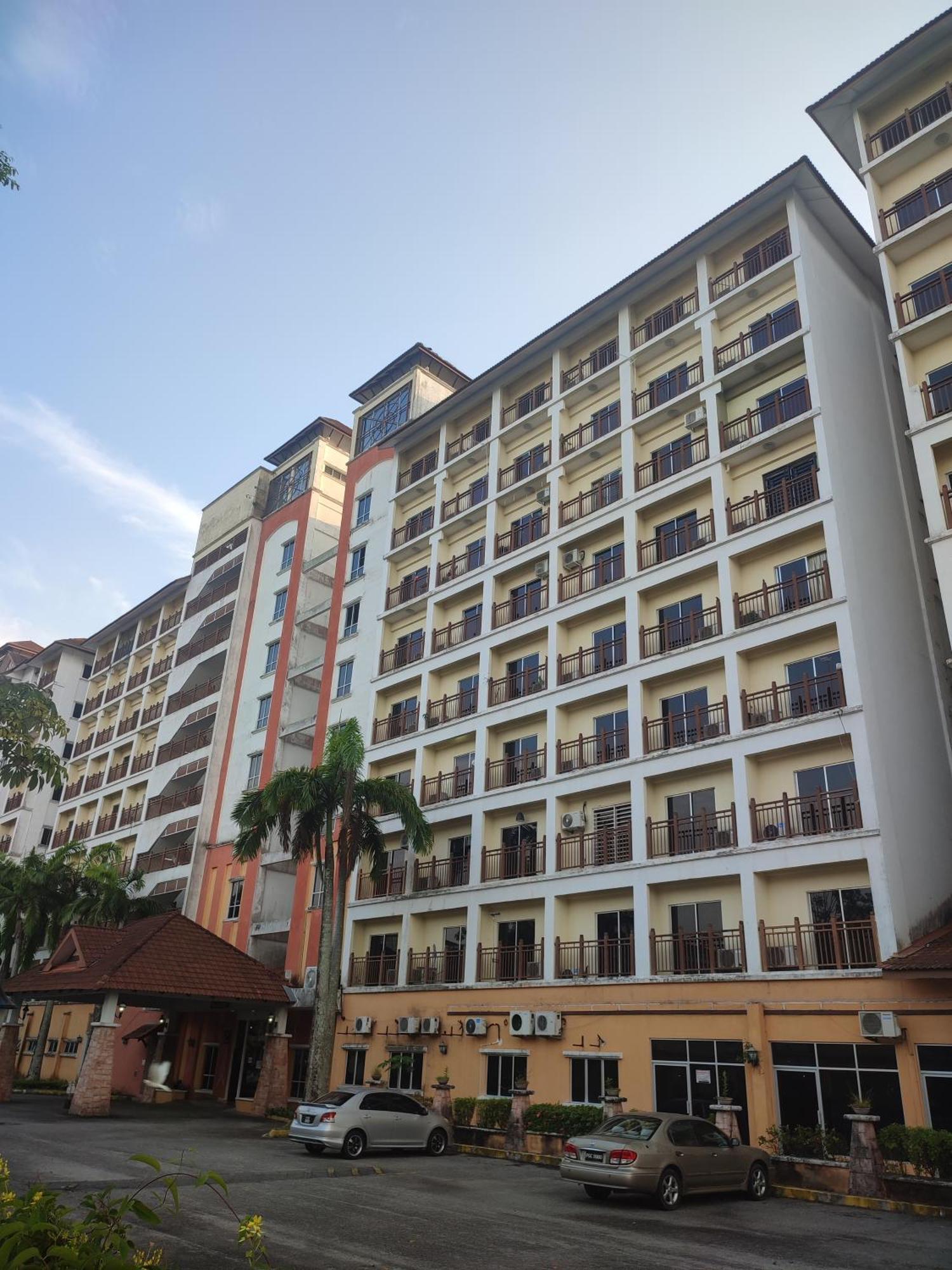 Sofea Inn Bukit Merah - Suria A7733 Kampong Selemat Exterior photo